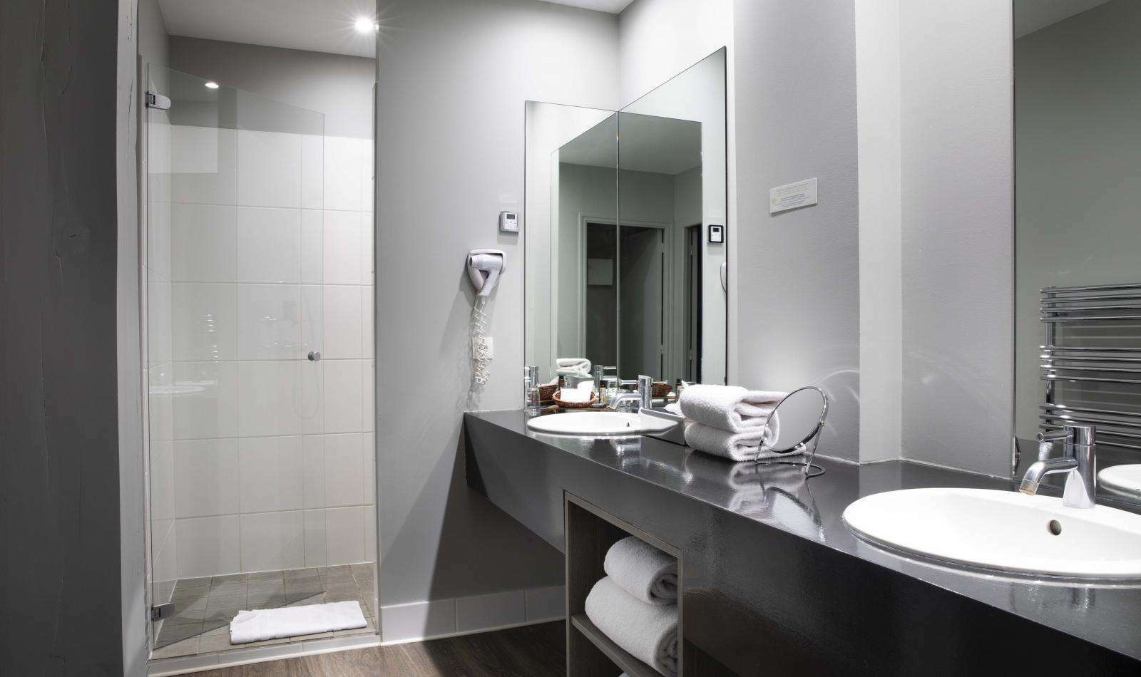 Hotel Country Club Yvré-lʼÉvêque Zimmer foto