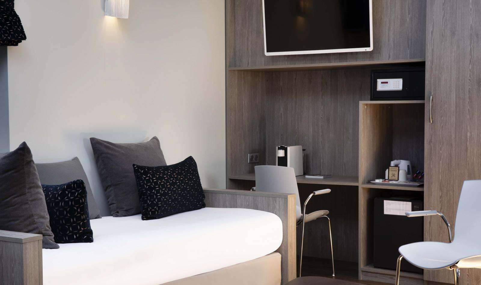 Hotel Country Club Yvré-lʼÉvêque Zimmer foto